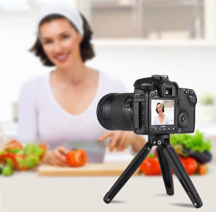 Mini Metal Tripod for Phones and Cameras
