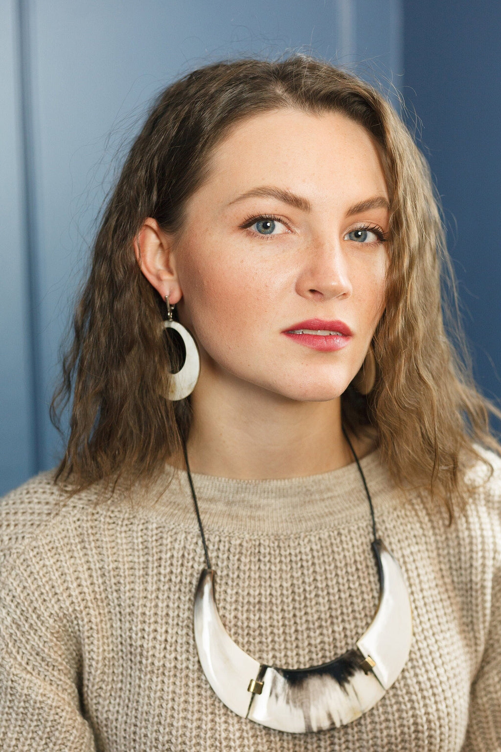 Bone horn necklace